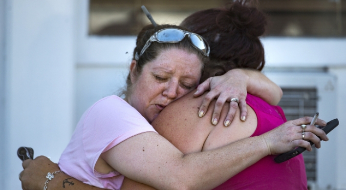 [Newsmaker] 26 killed in church attack in Texas' worst mass shooting
