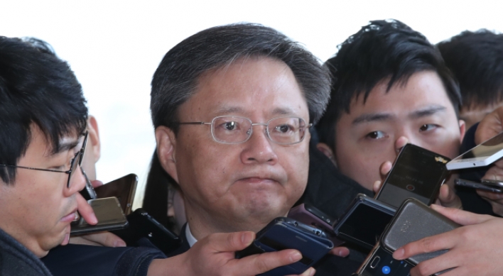 [Newsmaker] Park’s key aide Woo grilled over NIS scandal