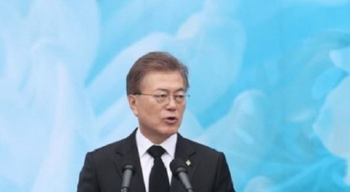 Moon vows all-out support for SMEs, new businesses
