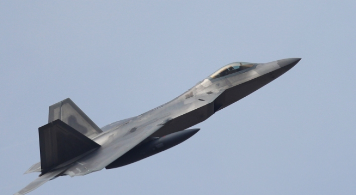 Six US F-22 stealth fighter jets arrive in S. Korea for joint air drills