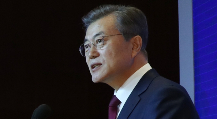 Moon calls for true economic partnership between Korea, China