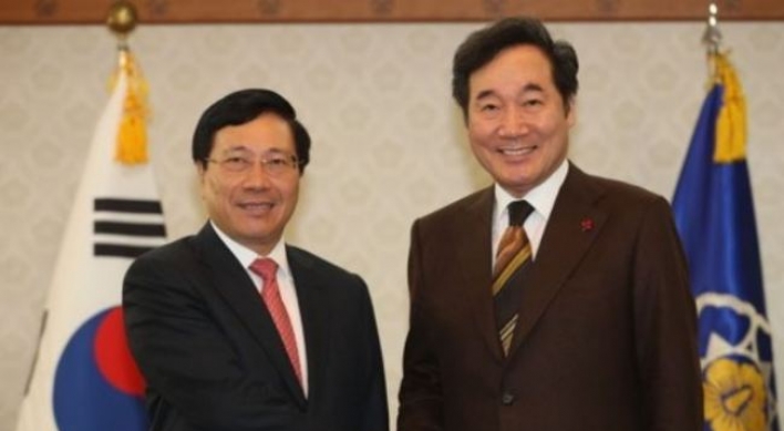 PM meets with Vietnamese deputy PM, discusses ways to bolster cooperation