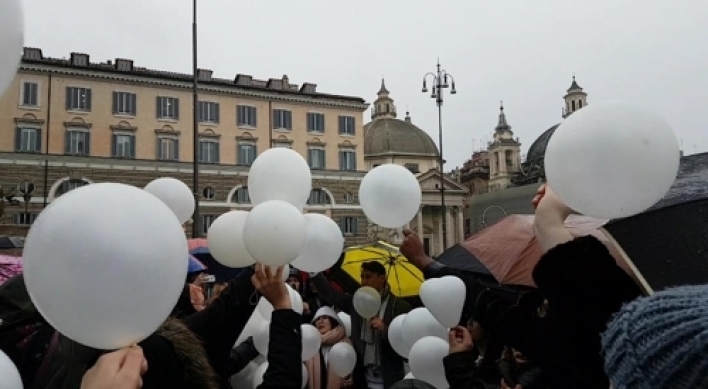 150 Italian fans hold memorial for SHINee’s Jonghyun