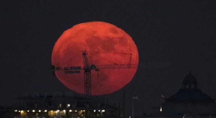 Rare 'super blood blue moon' visible on Jan. 31