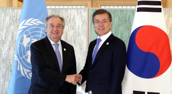 Moon, Guterres say PyeongChang Olympics will mark start of global peace