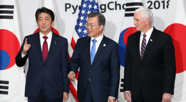 Chief delegates of US, N. Korea meet briefly at Olympic reception