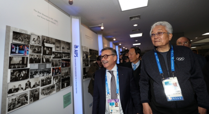 [PyeongChang 2018] NK IOC member says he was touched by joint march of two Koreas' athletes