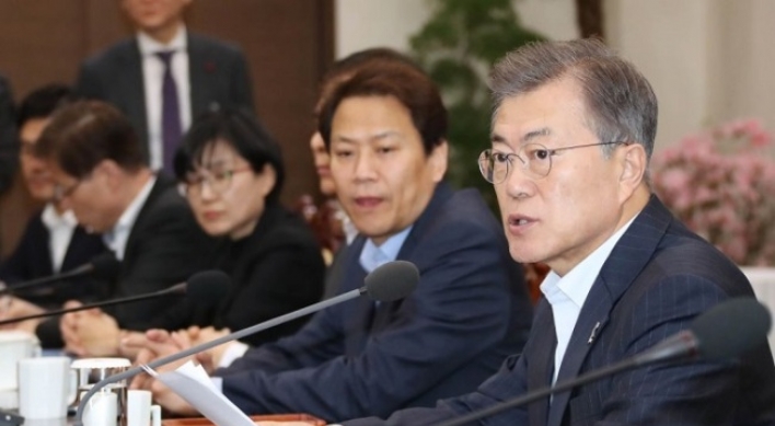 Moon urges 'resolute' measures against US trade barriers