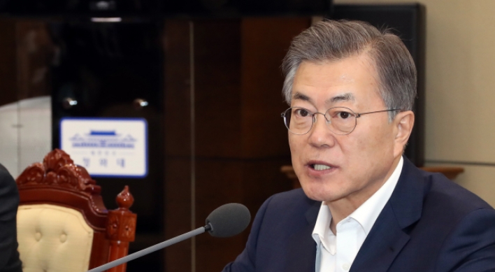 Moon's top security aide holds talks with NK delegates in Seoul