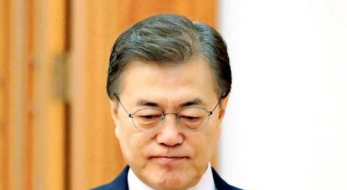 Moon to meet party leaders next week over N. Korea ties