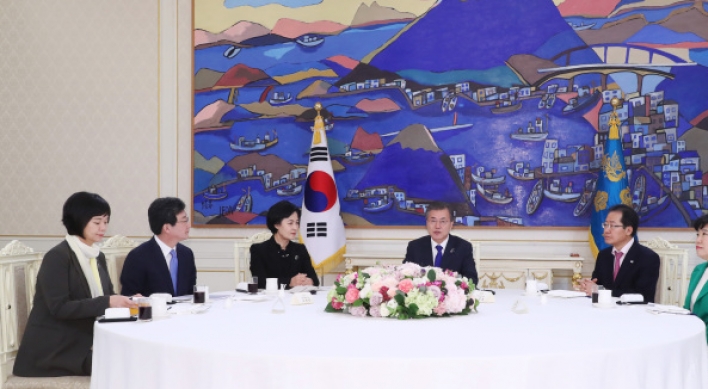 Moon says NK issue still at critical juncture