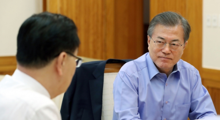 Moon's approval rating dips despite historic meeting with NK