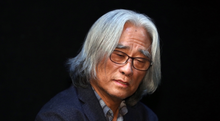 [Newsmaker] Theatrical director Lee accused of sexual assault summoned for questioning: police