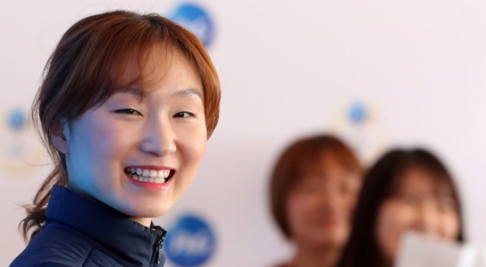 S. Korean Olympic champion grabs 2 gold at short track worlds