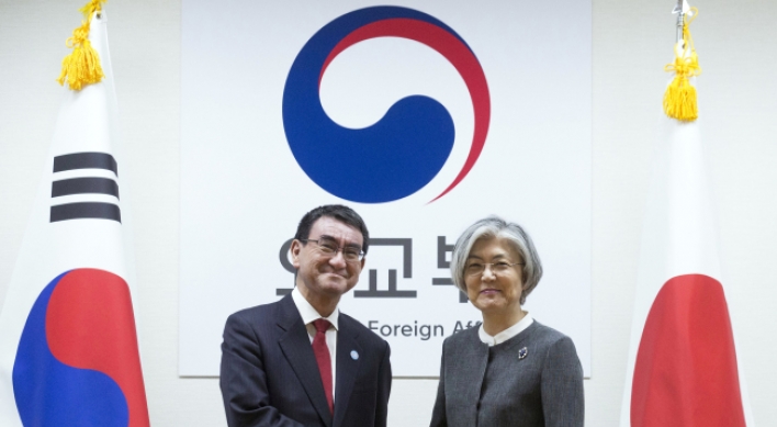 S. Korean, Japanese FMs vow cooperation on N. Korea