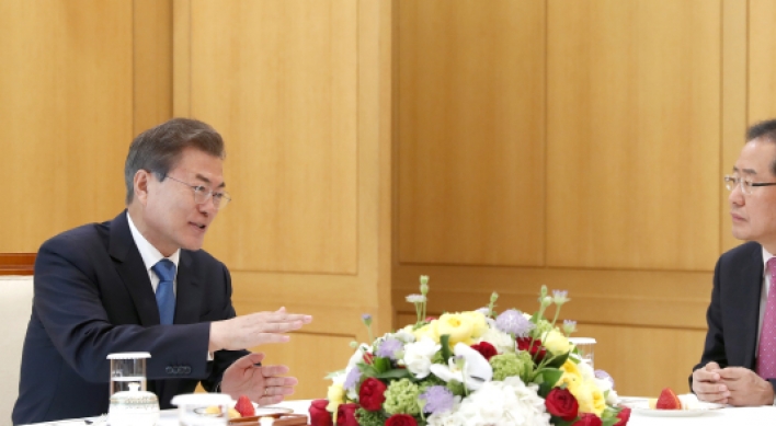 Moon rallies opposition support for inter-Korean summit