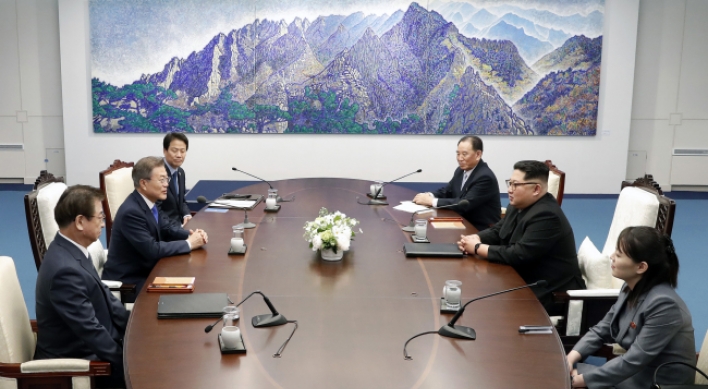 Leaders of two Koreas vow efforts to make 'good progress' at summit