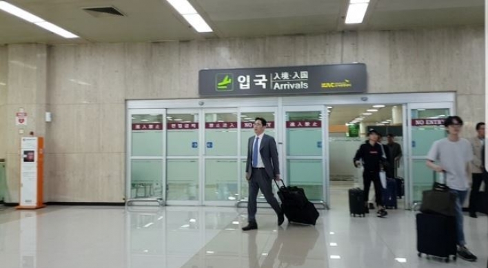 [Video] Samsung heir Lee Jae-yong returns after China, Japan trip