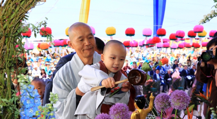 [Photo News] Temples celebrate Buddha’s Birthday