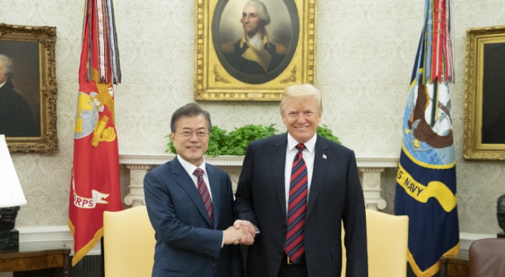 Moon, Trump vow NK safety and prosperity for denuclearization