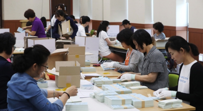 Over 100,000 non-Korean nationals eligible to vote in local elections