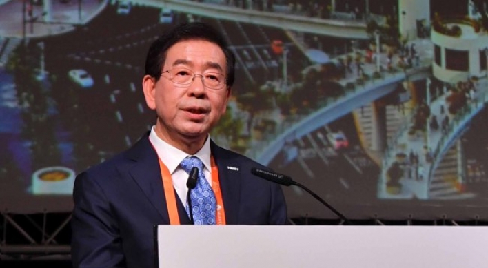 Seoul Mayor Park to move into rooftop home in rundown neighborhood