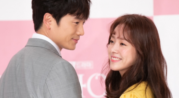 ‘Angelic’ Han Ji-min takes role of angry, ‘Familiar Wife’