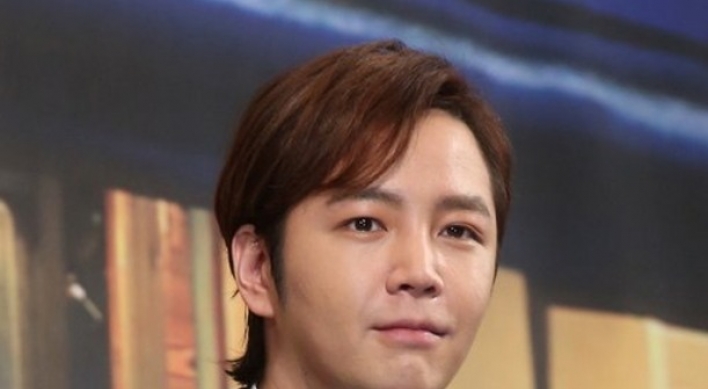 Actor Jang Keun-suk works at fire department as alternative military service