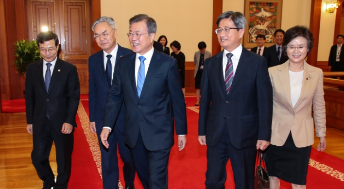 President Moon appoints 3 new Supreme Court justices