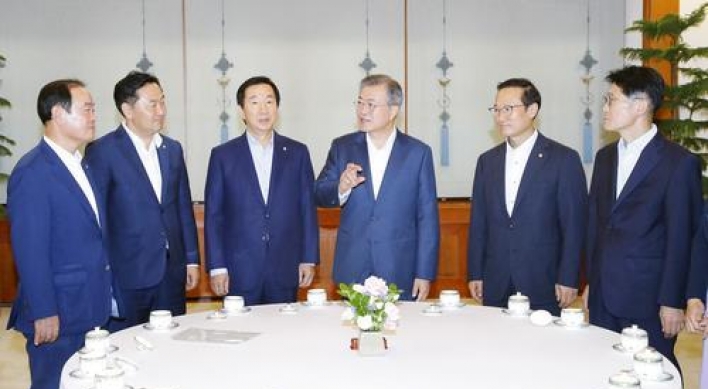 Moon urges bipartisan support for inter-Korean ties