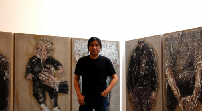 Performance recast into painting: Ma Liuming holds solo exhibition in Seoul