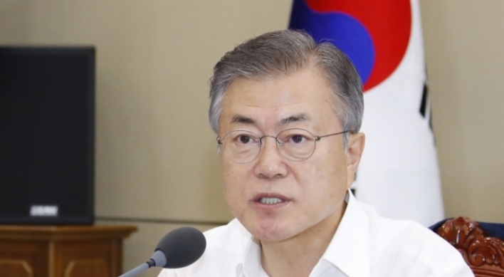 Moon urges complete measures to reduce damage from typhoon