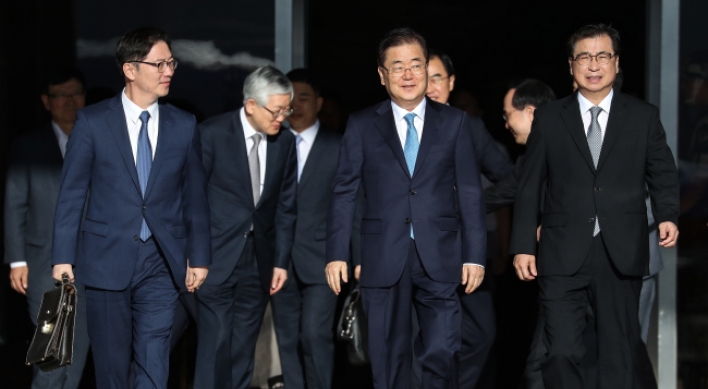 Moon's special envoy embarks on trip to N. Korea