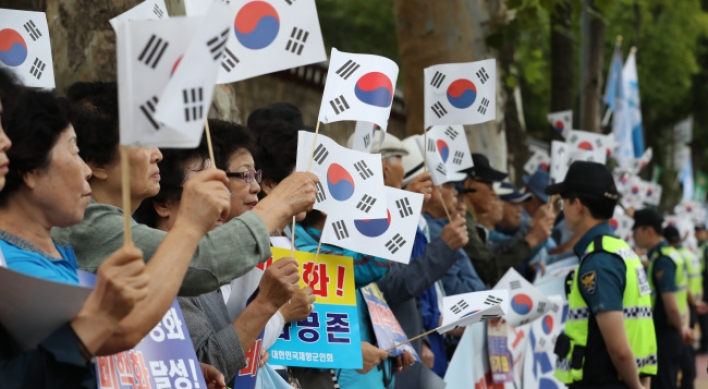 Koreans pin hopes for peace breakthrough on 3rd Moon-Kim summit