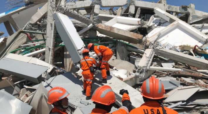 [Newsmaker] Central Indonesia earthquake roundup