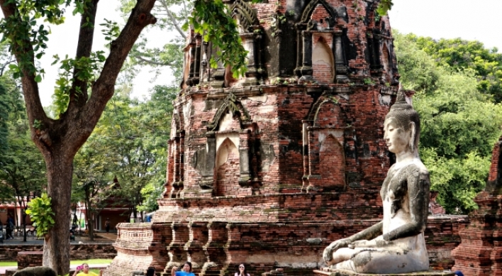 Vestiges of melting pot in fallen city Ayutthaya