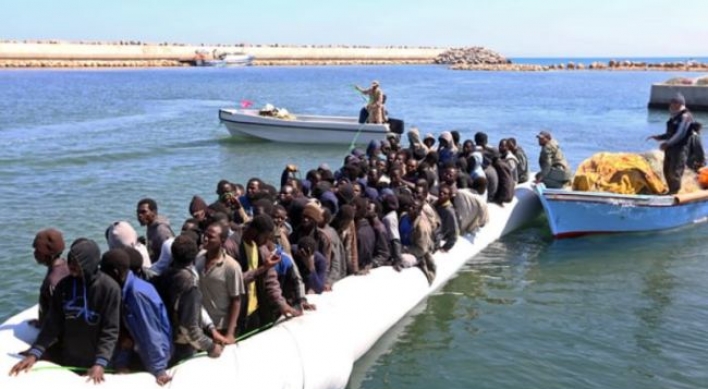 One dead, two flee as migrant boat sinks off Tunisia