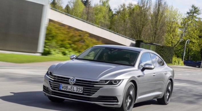 VW seeks bigger presence in premium sedan market with Arteon