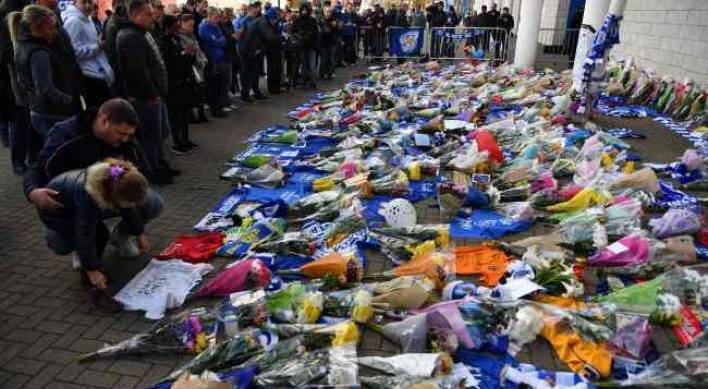 Flowers, wreaths laid at Leicester after helicopter crash