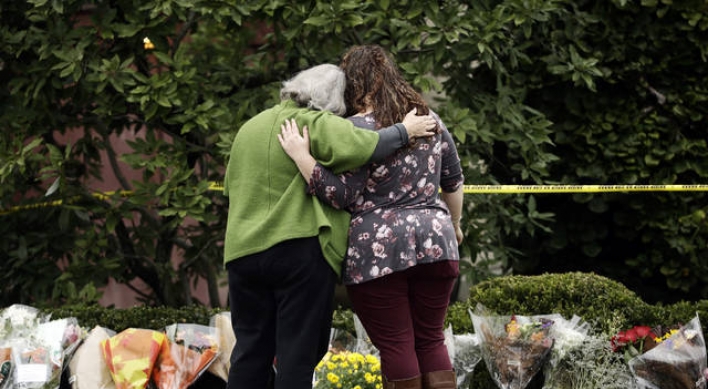 Survivor of synagogue massacre recounts moments of terror