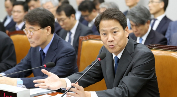 Presidential chief of staff's DMZ visit debated during parliamentary audit