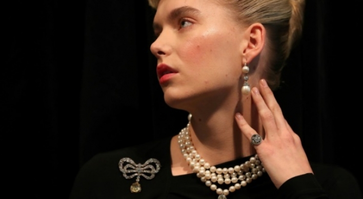 Marie Antoinette pendant fetches $36 million, shattering estimate