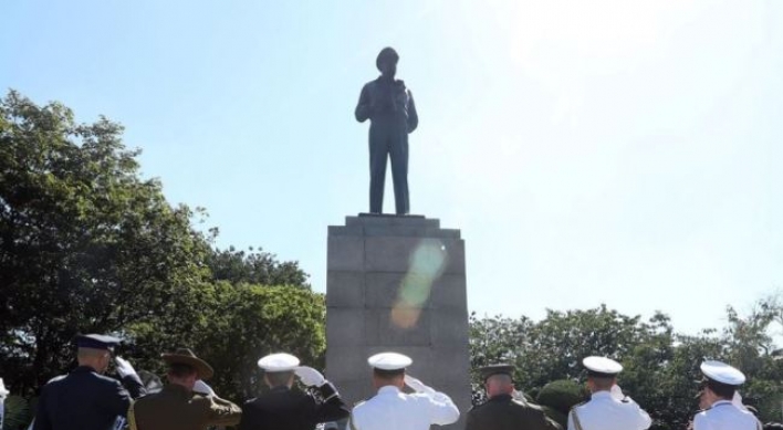 [Newsmaker] S. Korean pastor arrested for setting fire on MacArthur statue