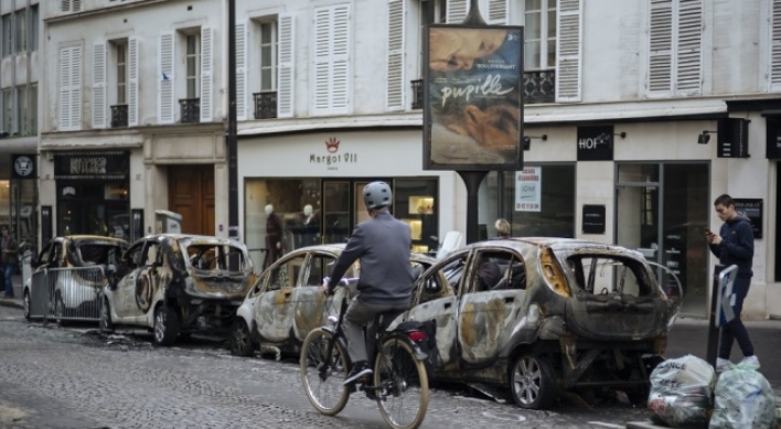 Paris assesses injuries, damage after worst riot in decade