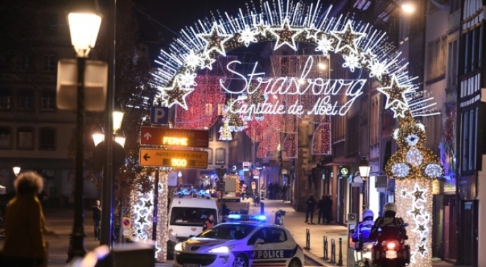 [Newsmaker] Gunman on run after killing three at Strasbourg Christmas market