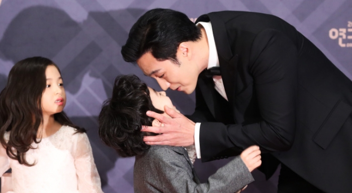 So Ji-sub wins top prize at MBC Drama Awards