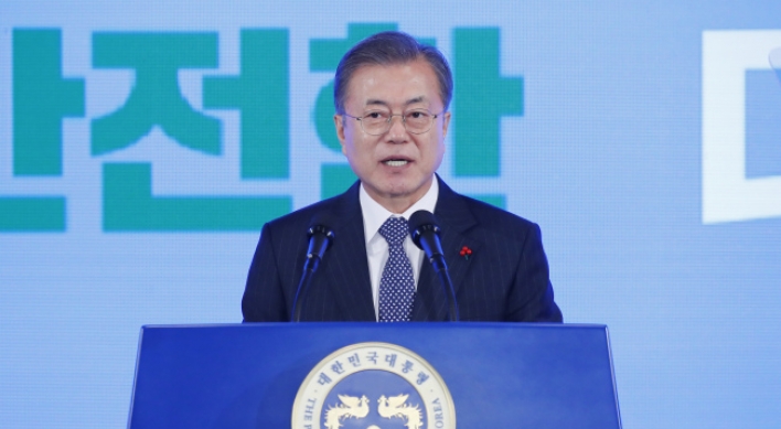 Moon's approval rating rebounds amid optimism for peace: poll