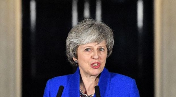 UK PM May seeks Brexit fix in crisis talks