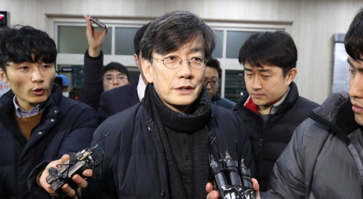 JTBC chief endures 19 hours of police questioning