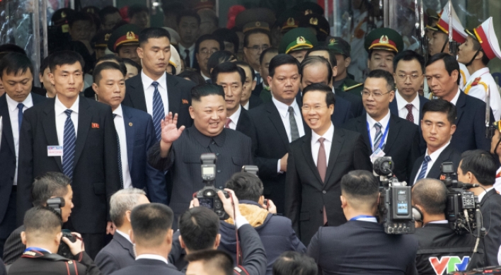 Kim arrives ahead of Hanoi summit